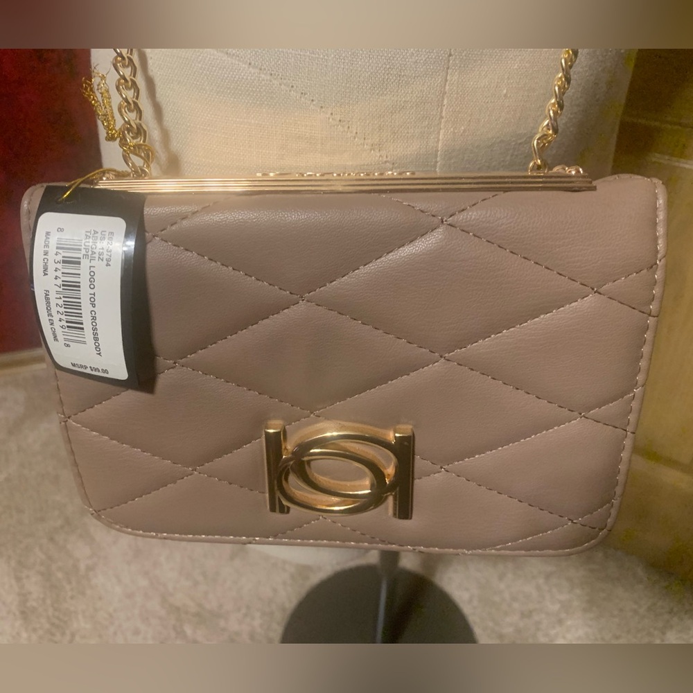 Bebe Crossbody bag w/ chain link strap. - Picture 3 of 7